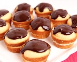 Boston Cream Cupcakes Recipe – Laura Vitale – Laura in the Kitchen Episode 737