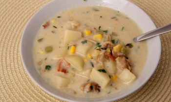 Homemade Clam Chowder Recipe – Laura Vitale – Laura in the Kitchen Episode 413