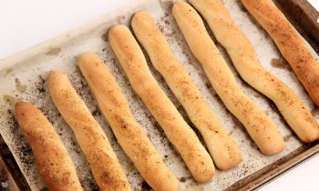 Homemade Breadsticks Recipe – Laura Vitale – Laura in the Kitchen Episode 887