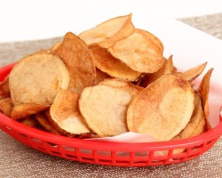 Homemade Potato Chips Recipe – Laura Vitale – Laura in the Kitchen Episode 901