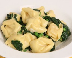 Tortellini with Spinach and Peas Recipe – Laura Vitale – Laura in the Kitchen Episode 900