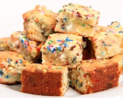 Confetti Blondies Recipe – Laura Vitale – Laura in the Kitchen Episode 908
