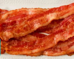 How to Cook Bacon in the Oven |  Hilah Cooking