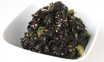 Seasoned seaweed (Doljabanmuchim: 돌자반무침)