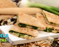 ओट्स और हरे प्याज़ के पराठा (Oats and Spring Onion Parathas Recipe) by Tarla Dalal