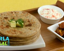 आलू पराठा (Aloo Paratha, Punjabi Aloo Paratha) by Tarla Dalal