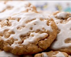 Iced Oatmeal Cookies