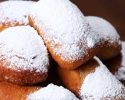 Peach Cobbler Stuffed ‘Beignets’