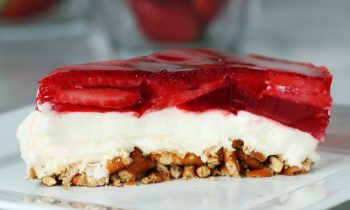 Strawberry Pretzel Cheesecake