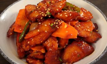 Spicy Stir-fried fish cakes (Eomuk-bokkeum: 어묵볶음)