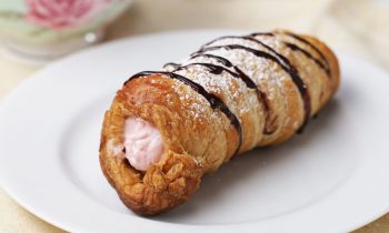 Strawberry Cream-Stuffed Pastries