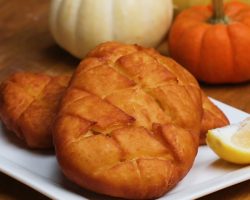 Beignets au sirop d’érable • French • Tasty