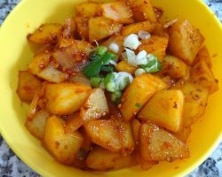 Spicy Gamja Jorim, Braised Potato Side Dish 매운 감자조림 만들기