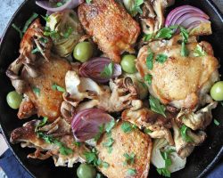 Crispy Chicken with Mushrooms and Garlic