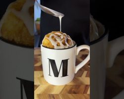 4-Minute Mug Cinnamon Rolls