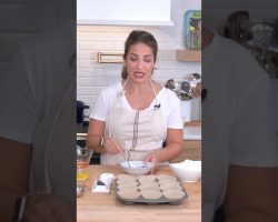 Nobody wants all the goodies at the bottom of their muffins! #bakingtips #cooking #shorts