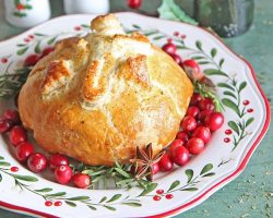 Brie en Croute – Super Easy Holiday Recipe!