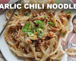 10 Minute Garlic Chili Noodles – Super Easy Recipe!