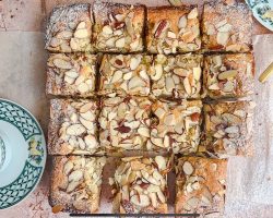 Almond Croissant Blondies – Quick and Easy!