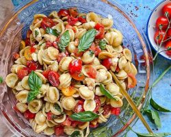 Caprese Pasta Salad – The Perfect Summertime Recipe!