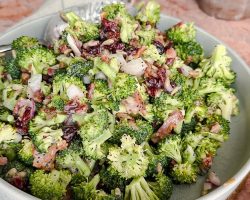 Classic Broccoli Salad Recipe – A Summertime Favorite!