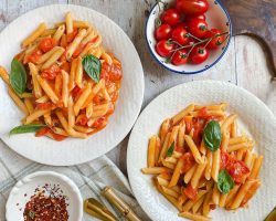 Fresh Tomato Pasta in under 20 Minutes! 🍝🍅
