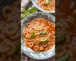 Homemade Spaghettios! Recipe here: https://www.laurainthekitchen.com/recipes/diy-spaghettios-/
