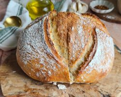 Dutch oven bread with 4 Ingredients (No Sourdough)