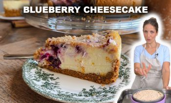 The Most Delicious Blueberry Crumble Cheesecake – Simple and Easy!